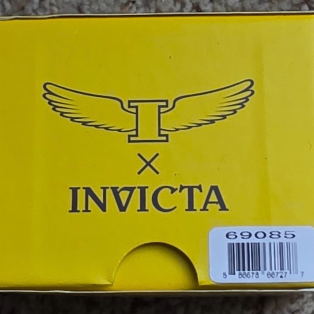 Invicta Women’s Gold Tone Watch NWT Stainless Steel Water Resistant 98ft - Picture 8 of 8